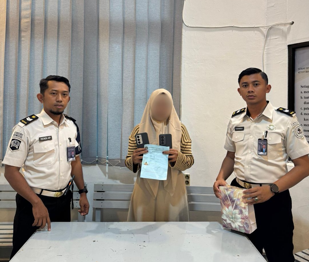 Petugas Lapas Porong Bongkar Upaya Penyelundupan Ponsel Lewat Tas Pengunjung