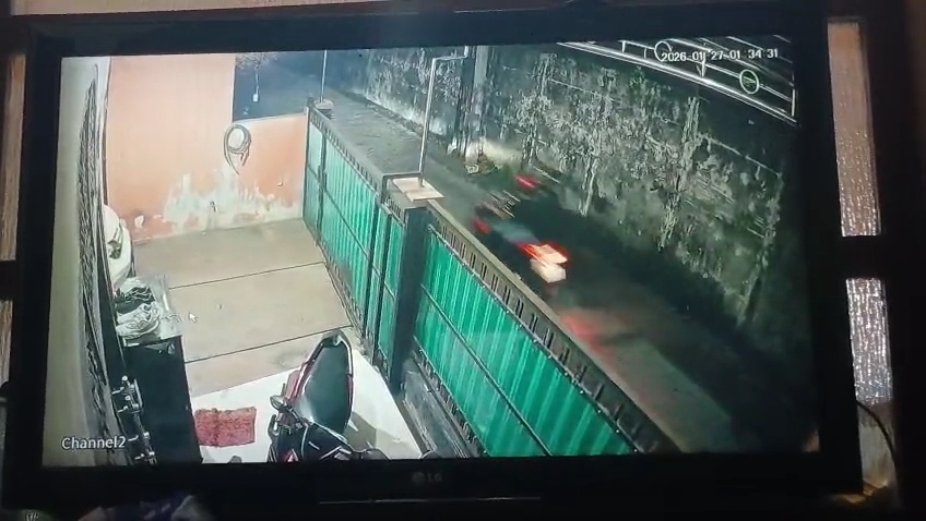 Motor PCX Raib di Teras Rumah, Aksi Curamor Terekam CCTV di Kalijaten